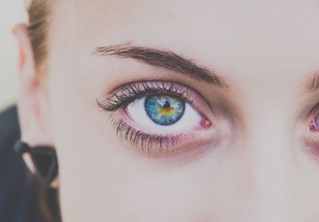 How to Perfectly Shape and Fill Your Eyebrows